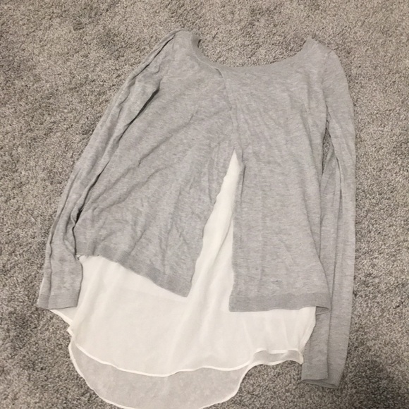Long sleeve open back shirt - Picture 2 of 4